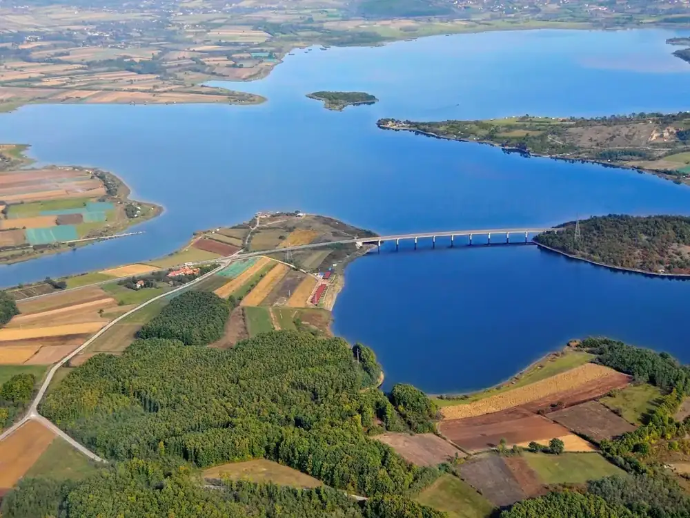 Gružansko jezero